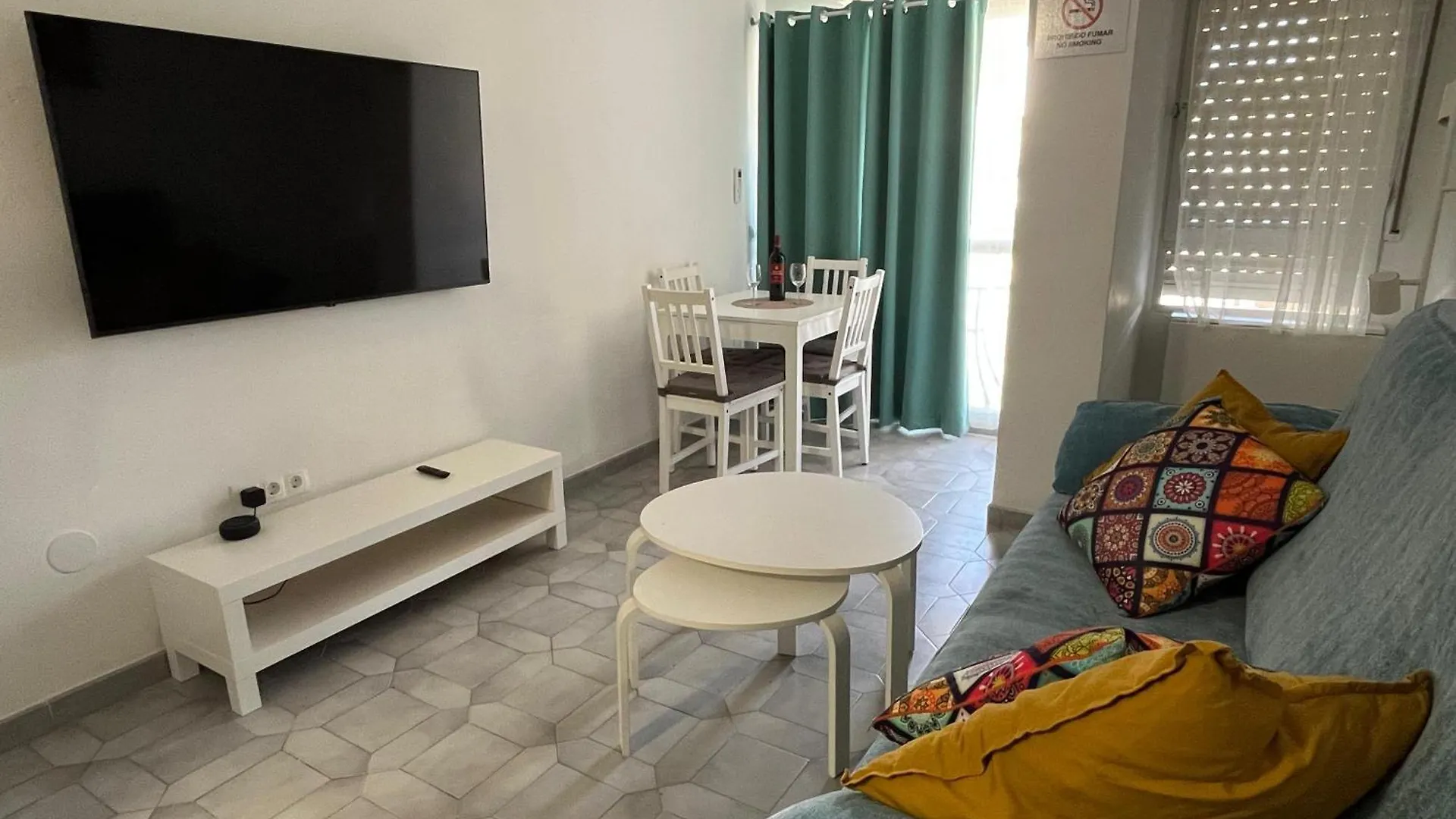 Apartamento Entero, Enormes Piscinas, Terraza Y Playa Benalmadena 0*,