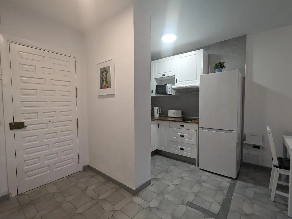 Apartamento Entero, Enormes Piscinas, Terraza Y Playa Benalmádena España