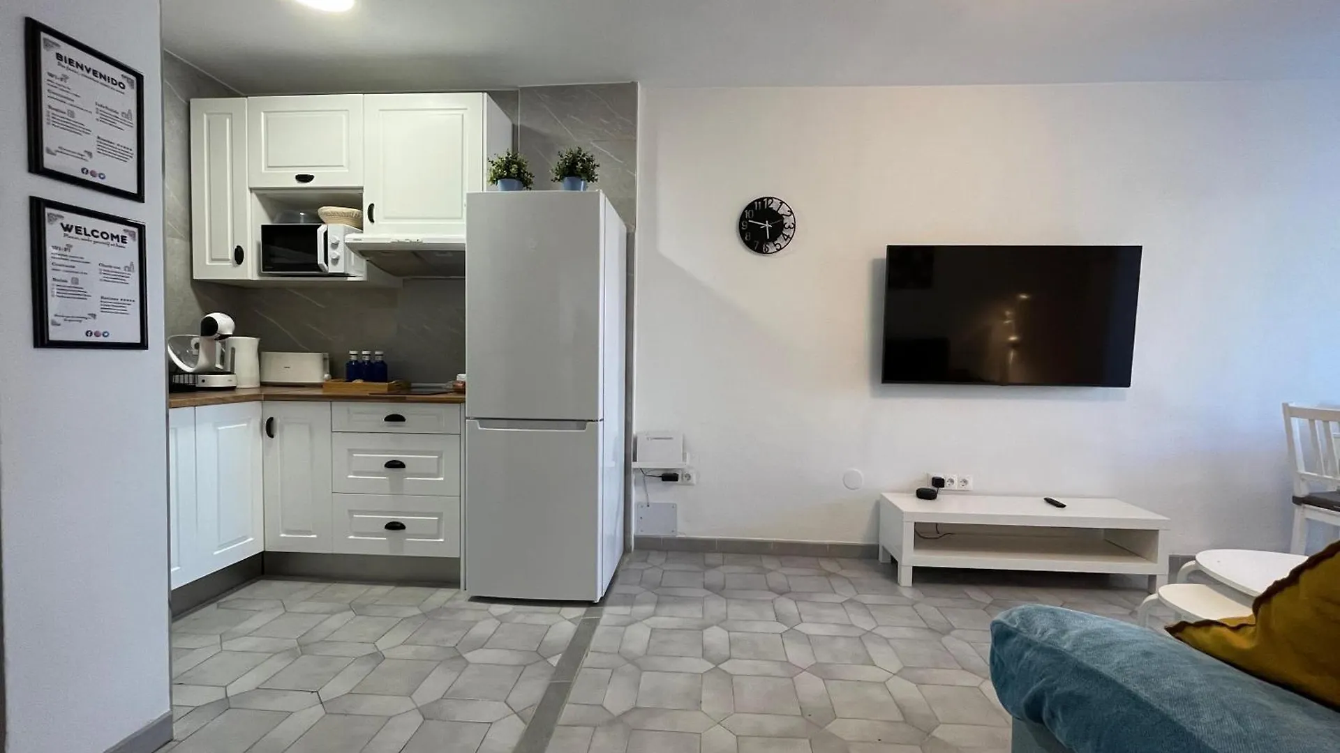Apartamento Entero, Enormes Piscinas, Terraza Y Playa Benalmádena